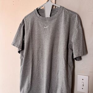 Nike Men's Heather Gray Short Sleeve Tee